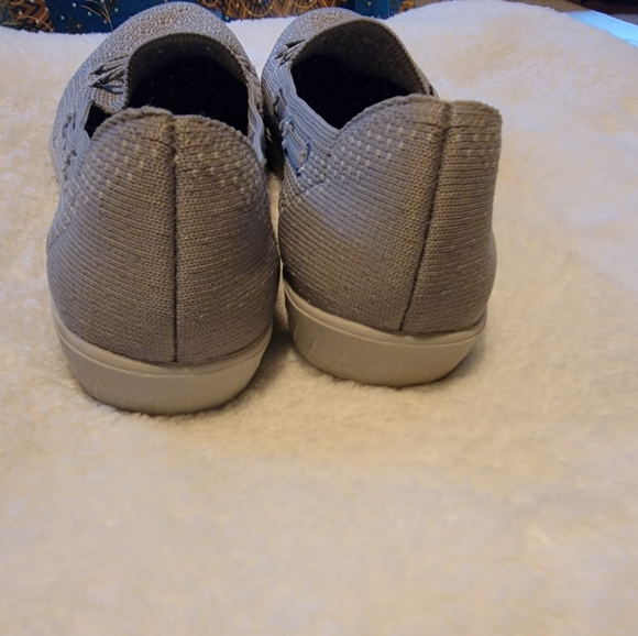 Skechers - Picture 5 of 5